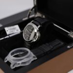 Panerai PAM00112 Luminor 44mm Black Dial Stainless Steel on the strap - Image 4