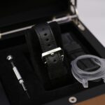 Panerai PAM00112 Luminor 44mm Black Dial Stainless Steel on the strap - Image 6