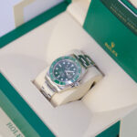 Rolex Submariner Hulk 116610LV Oyster Perpetual Date Mens Watch - Image 3